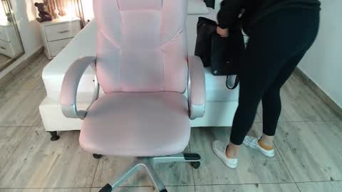 SAM MANSON online show from February 7, 12:06 pm