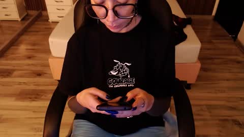 SAM MANSON online show from September 29, 1:05 pm