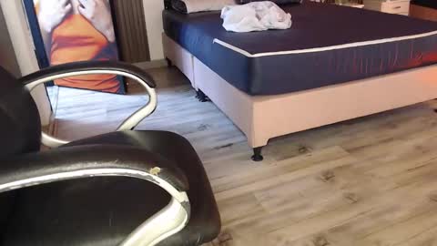 SAM MANSON online show from February 19, 12:12 pm