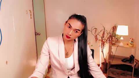 sam online show from December 8, 7:54 pm