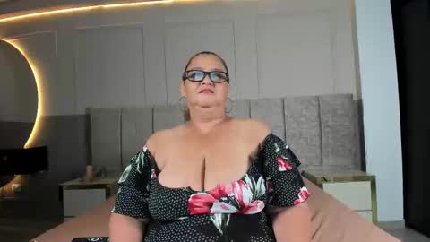 Snapshot of sam_naughtyy8 chatting on January 9, 11:46 am Sanem online show from January 9, 11:46 am