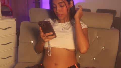 Samantha Roberts online show from January 9, 6:53 pm