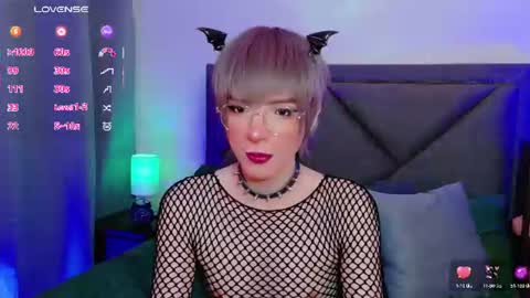 Snapshot of sam_russo chatting on June 12, 3:49 am Sam online show from June 12, 3:49 am
