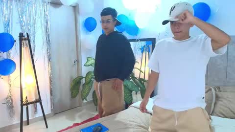 sam_tnt9 online show from March 22, 4:27 am