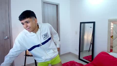 Snapshot of sam_tnt9 chatting on April 17, 5:38 pm sam_tnt9 online show from April 17, 5:38 pm