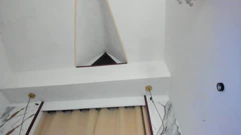 samaelandlilitt online show from March 4, 7:14 am