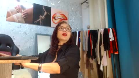 samanta online show from July 10, 11:24 am