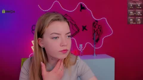 Snapshot of samanta_drive chatting on May 11, 5:02 am samanta drive online show from May 11, 5:02 am