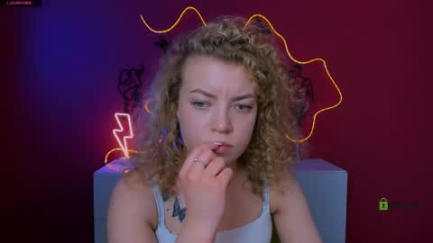 Snapshot of samanta_drive chatting on May 22, 11:16 am samanta drive online show from May 22, 11:16 am