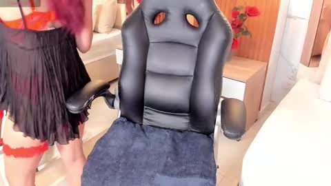 Snapshot of samanta_quinn chatting on December 21, 8:38 pm samantha online show from December 21, 8:38 pm