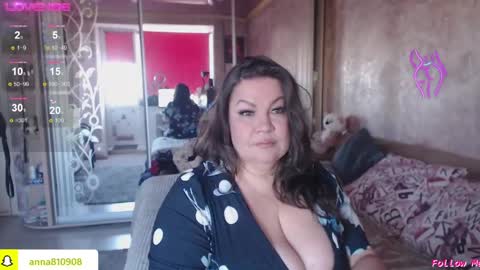 Snapshot of samanta_shy chatting on April 14, 2:01 pm Marry online show from April 14, 2:01 pm