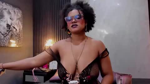 Samanta online show from February 10, 8:35 pm