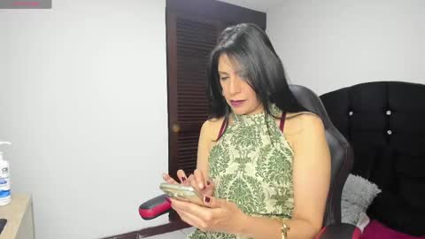 samantha1_rosse01 online show from May 26, 9:44 pm