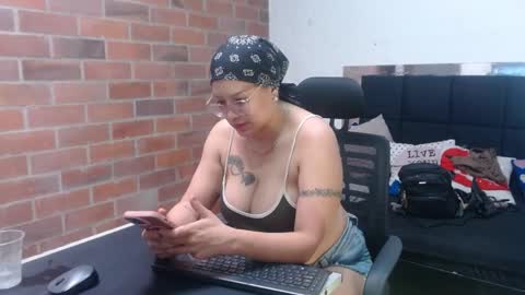 SAMANTHA online show from May 29, 4:38 pm