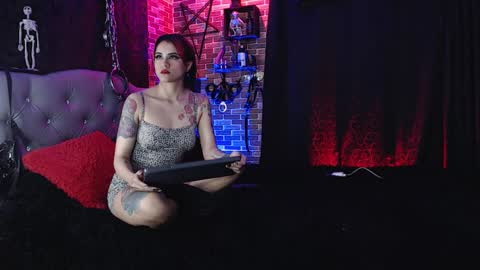 Snapshot of samantha_abrill chatting on January 15, 12:41 am Samantha and Victor online show from January 15, 12:41 am