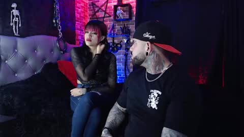 Snapshot of samantha_abrill chatting on February 21, 10:48 pm Samantha and Victor online show from February 21, 10:48 pm