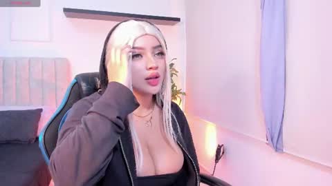 Snapshot of samantha_bc1 chatting on July 15, 10:48 pm SAMANTHA online show from July 15, 10:48 pm