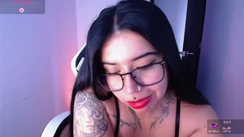 Snapshot of samantha_devil_ chatting on April 18, 7:58 pm Samanta online show from April 18, 7:58 pm