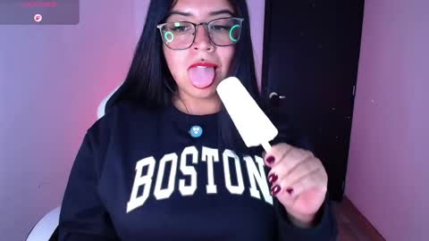 Snapshot of samantha_devil_ chatting on May 29, 8:40 pm Samanta online show from May 29, 8:40 pm
