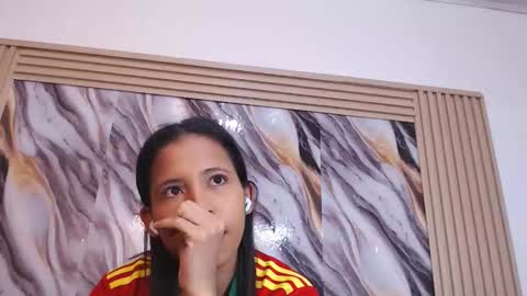 Snapshot of samantha_fox_squirt chatting on February 28, 2:56 am lizzy online show from February 28, 2:56 am