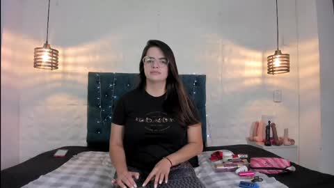 Snapshot of samantha_foxyy chatting on April 26, 12:03 pm samantha_foxyy online show from April 26, 12:03 pm