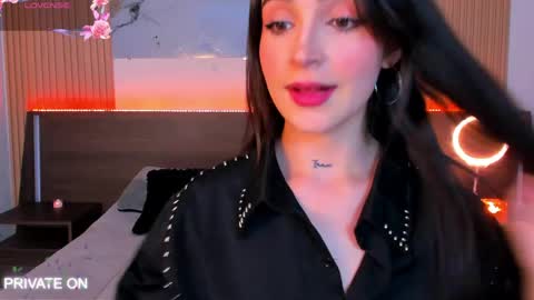 samantha_moons online show from May 7, 1:33 am