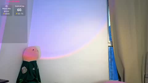 Snapshot of samantha_ros1 chatting on June 18, 11:47 am Samantha Ros online show from June 18, 11:47 am