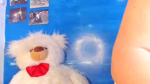 Snapshot of samanthaa_black chatting on November 12, 8:52 pm Sam online show from November 12, 8:52 pm