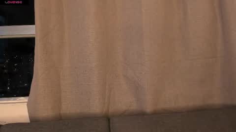 Snapshot of samanthaa_black chatting on June 14, 2:24 am Sam online show from June 14, 2:24 am