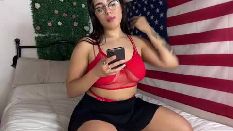 Snapshot of samanthababy1 chatting on July 27, 10:17 pm Samantha online show from July 27, 10:17 pm