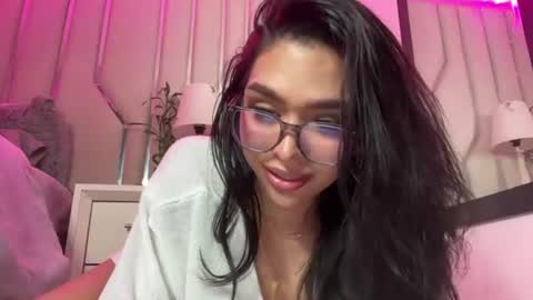 Snapshot of samanthabernardo_ chatting on June 12, 4:44 am Samantha Bernardo online show from June 12, 4:44 am