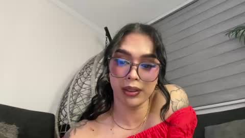 Snapshot of samanthabernardo_ chatting on June 18, 4:35 am Samantha Bernardo online show from June 18, 4:35 am