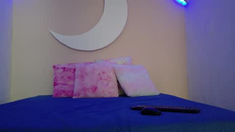 Snapshot of samanthalaurent chatting on May 25, 7:09 pm samanthalaurent online show from May 25, 7:09 pm