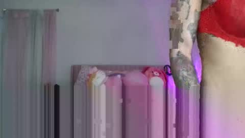 Snapshot of samanthaporsha chatting on December 14, 12:10 pm samanthaporsha online show from December 14, 12:10 pm