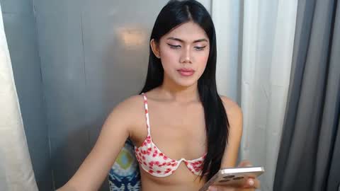 Snapshot of samanthasweety chatting on December 12, 2:26 am Samantha online show from December 12, 2:26 am