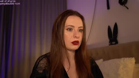 Snapshot of samanthavixen chatting on February 1, 10:02 pm Goddess Samantha Vixen online show from February 1, 10:02 pm