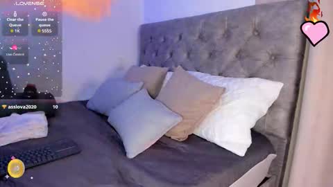 Snapshot of samara_kim chatting on December 5, 8:27 pm SAMARA online show from December 5, 8:27 pm