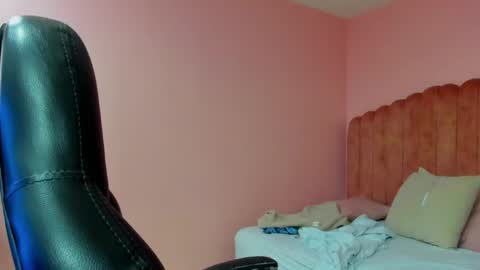 Snapshot of samara_star_ chatting on May 25, 4:18 am Samara Star online show from May 25, 4:18 am