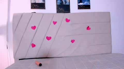 Snapshot of samaraa_smith1 chatting on February 23, 12:13 pm samaraa_smith1 online show from February 23, 12:13 pm