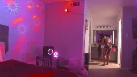 Yaya online show from February 18, 4:19 am