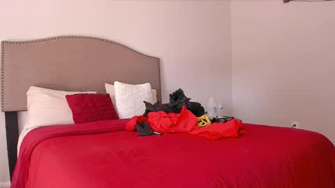 Yaya online show from February 28, 7:26 pm