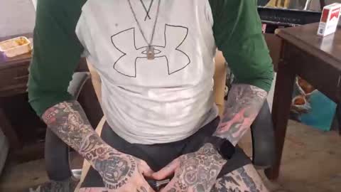 Snapshot of samboiamtho chatting on January 21, 6:43 am samboiamtho online show from January 21, 6:43 am