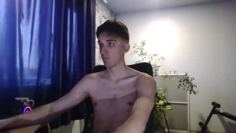 multitooman online show from November 14, 8:46 am