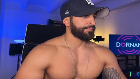 Snapshot of samdornan chatting on December 3, 7:22 pm Sam Dornan online show from December 3, 7:22 pm