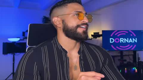 Snapshot of samdornan chatting on December 20, 9:06 pm Sam Dornan online show from December 20, 9:06 pm