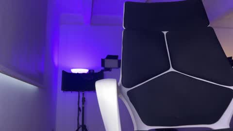 Snapshot of samdornan chatting on January 2, 7:40 pm Sam Dornan online show from January 2, 7:40 pm