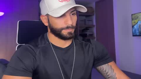 Snapshot of samdornan chatting on January 16, 4:18 pm Sam Dornan online show from January 16, 4:18 pm