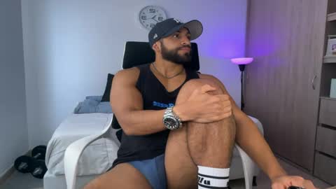 Snapshot of samdornan chatting on January 27, 3:39 pm Sam Dornan online show from January 27, 3:39 pm