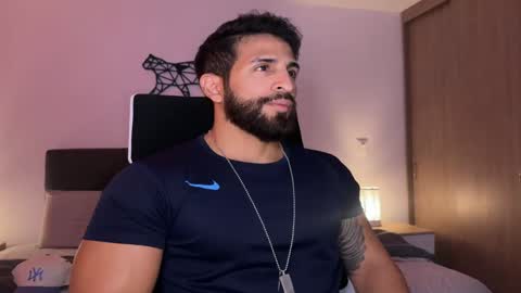 Snapshot of samdornan chatting on March 2, 3:34 am Sam Dornan online show from March 2, 3:34 am