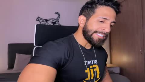 Snapshot of samdornan chatting on March 2, 9:22 pm Sam Dornan online show from March 2, 9:22 pm